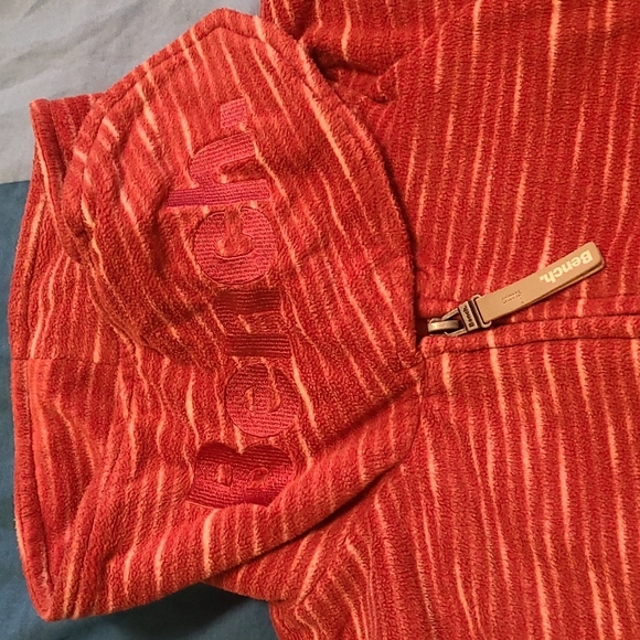 Bench sweater - Picture 6 of 6